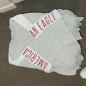 American Eagle Sweatshirt size Med. Womens